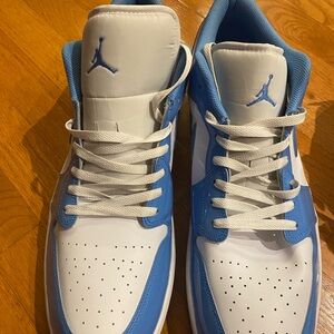 Jordan Men's White and Blue Sneakers
